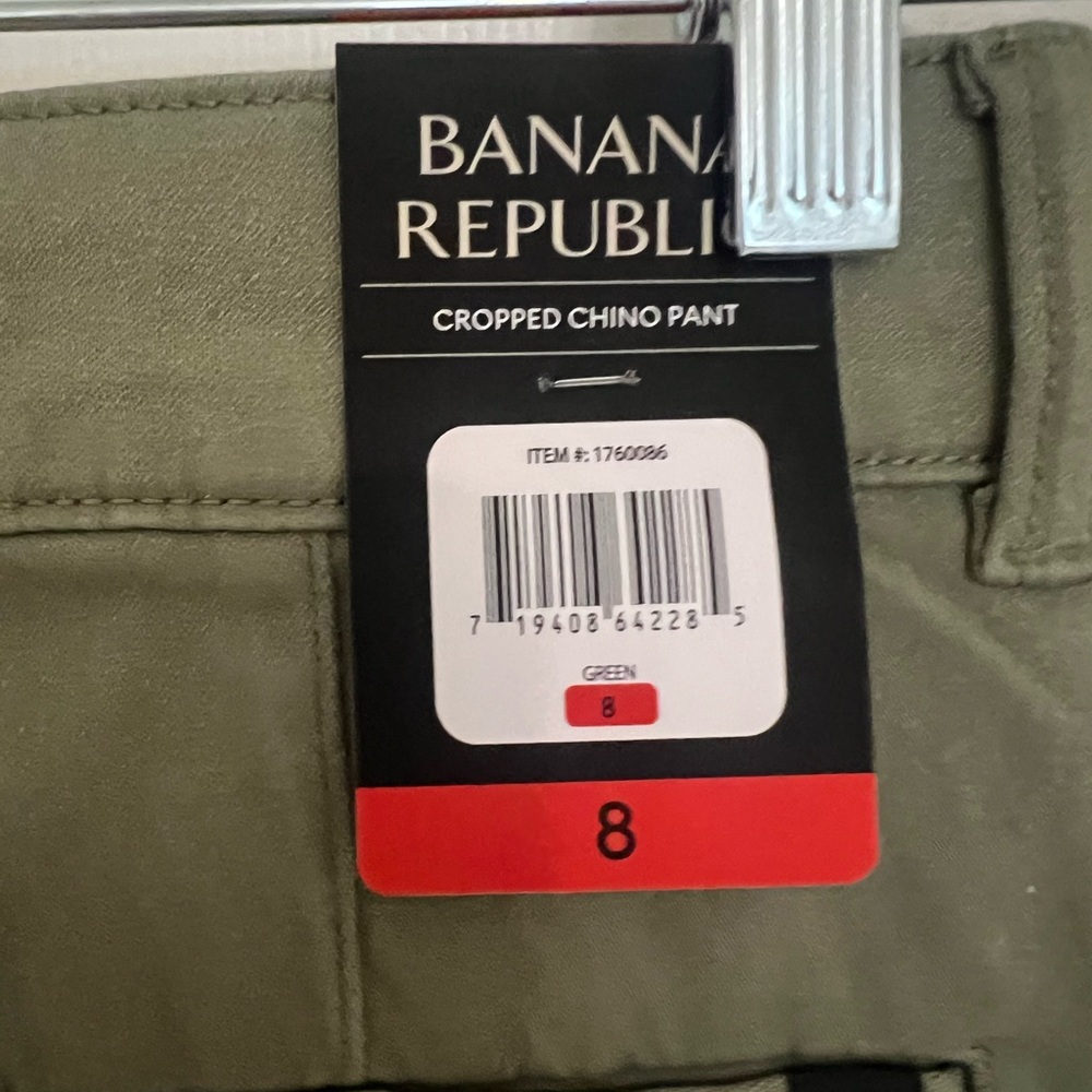 Banana Republic cropped chino pant